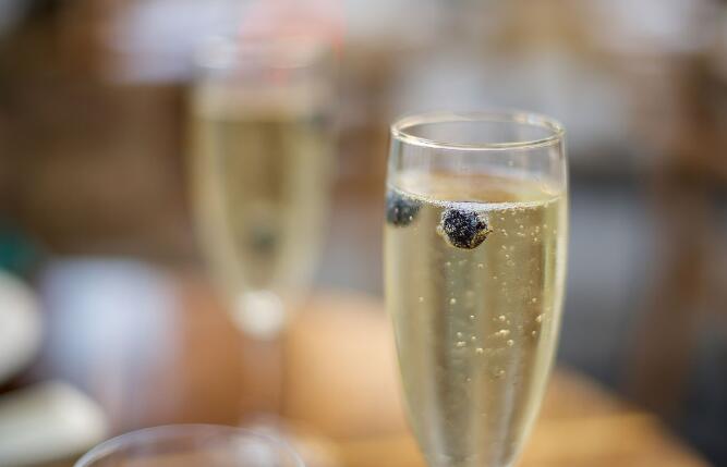 起泡酒進口外貿(mào)代理公司